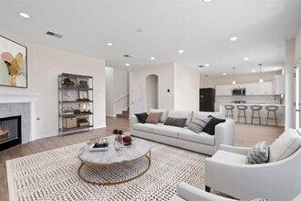 Building Photo - 101 Redwood Dr