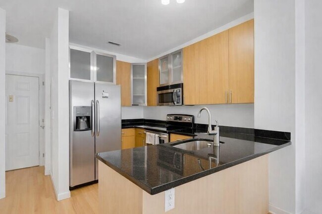 Building Photo - 26 Ave at Port Imperial