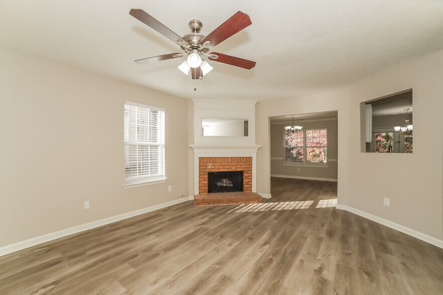 Building Photo - 1052 Winterglen Way