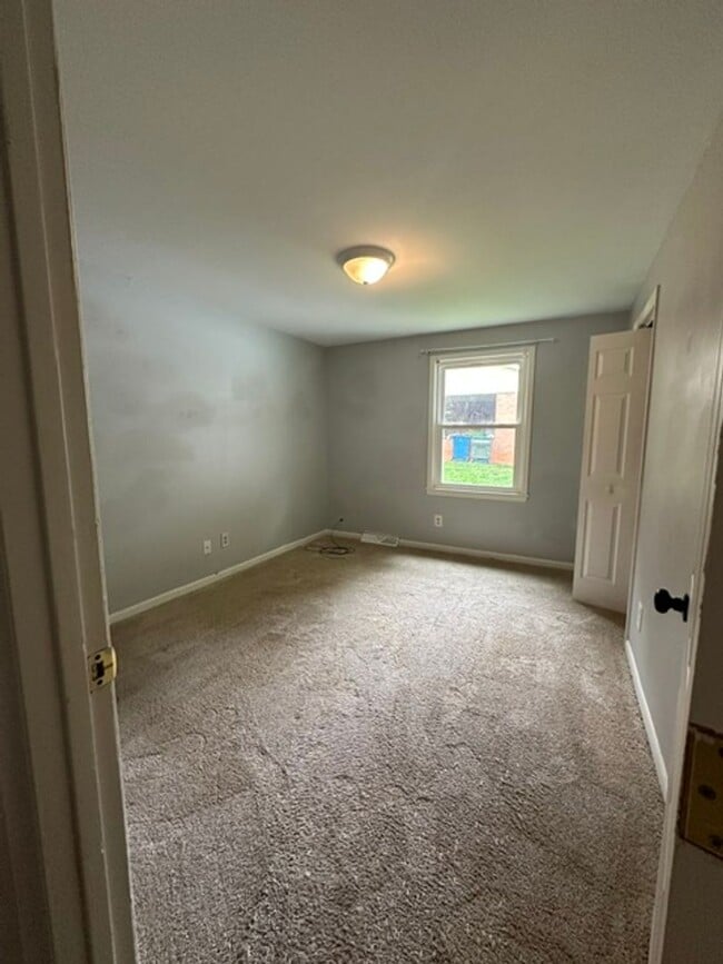 Building Photo - Home for rent