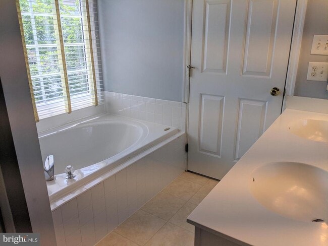 Building Photo - 307 Timberbrook Ct