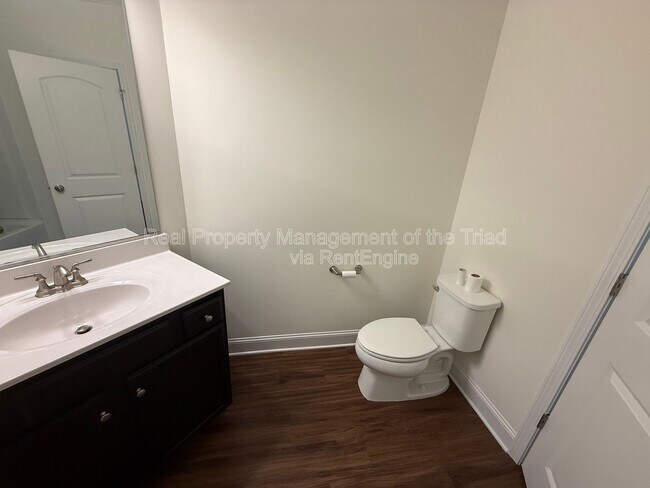 Building Photo - 5741 Marblehead Dr
