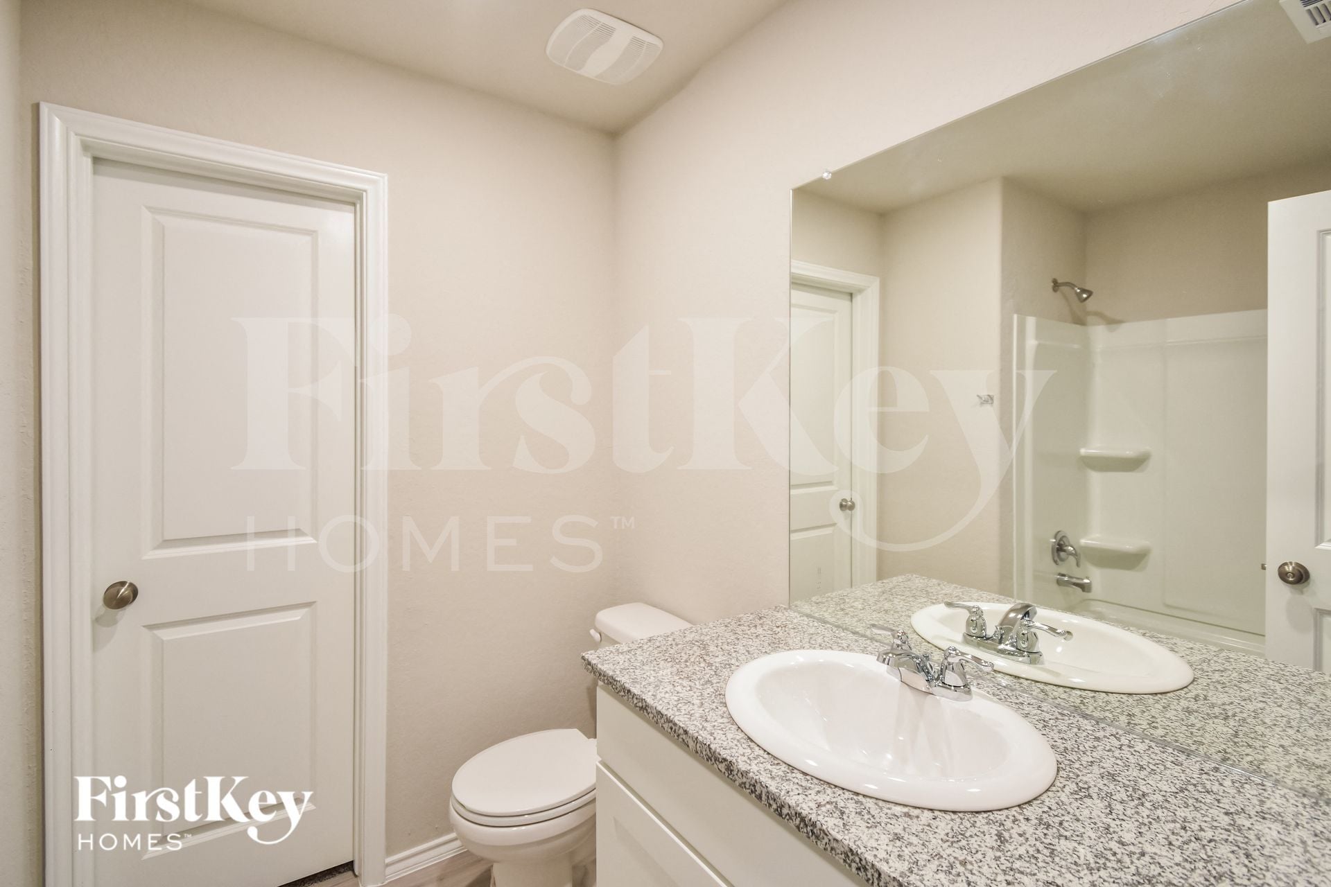 Building Photo - 10815 Giacconi Dr