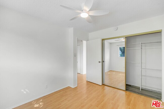 Building Photo - 5524 Elmer Ave