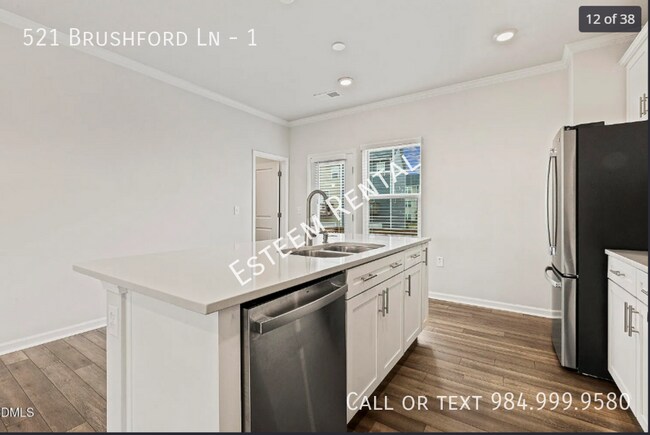 Building Photo - 521 Brushford Ln