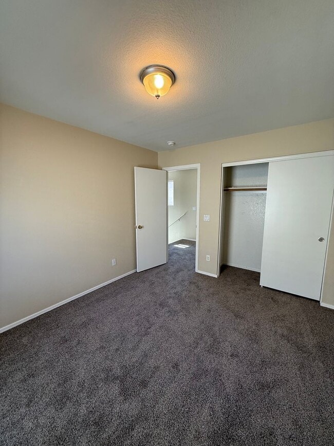 Building Photo - WATERFORD SQUARE COMMUNITY 3 BED 2.5 BATH **ASK ABOUT A MOVE IN SPECIAL!