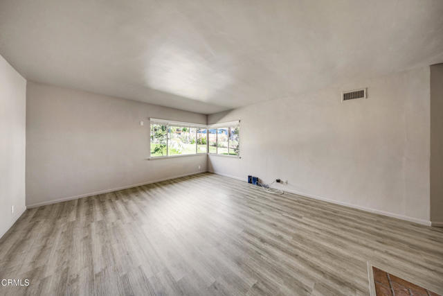 Building Photo - 631 Deodara Dr