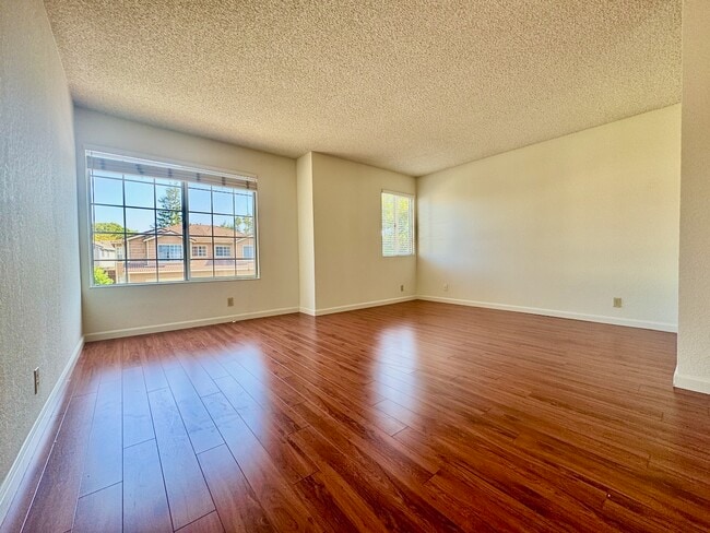 Building Photo - 1573 Timber Creek Dr