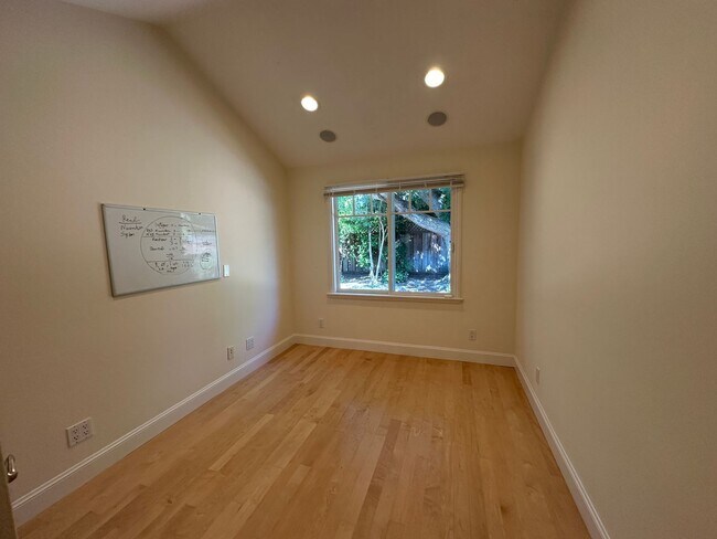 Building Photo - Beautifully Appointed 4 Bed, 2.5 Bath Home...