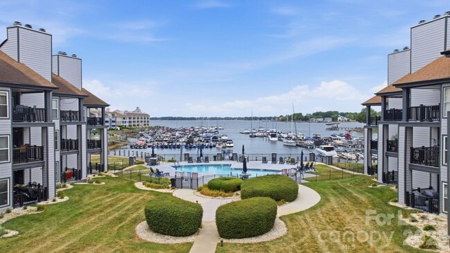 Building Photo - 18865 Vineyard Point Ln