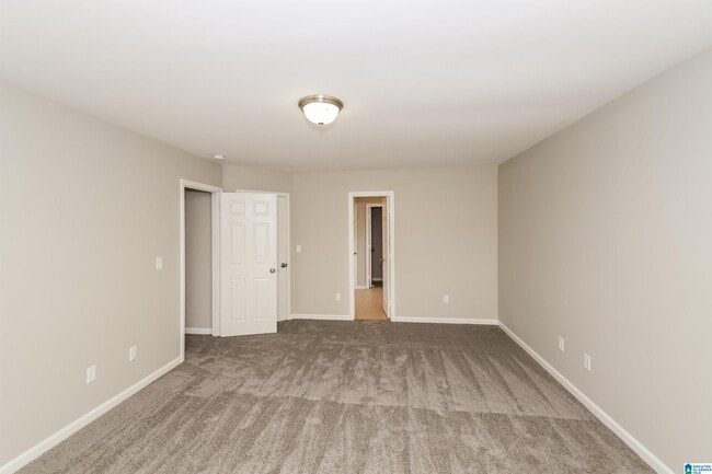 Building Photo - 1232 Riverford Dr