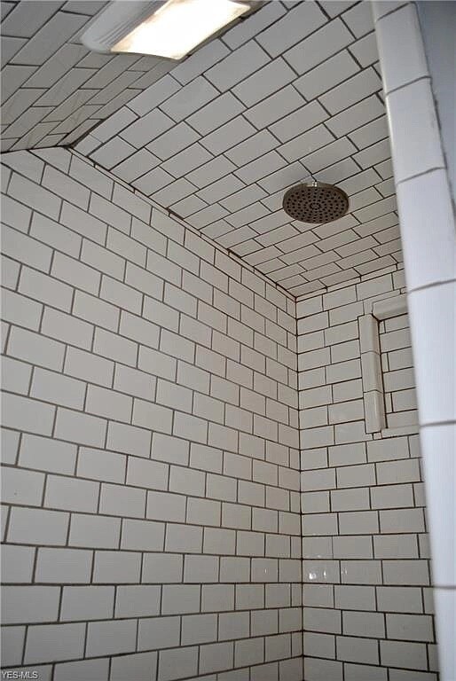 Tiled Walk in Shower with Built in Storage - 3251 Silsby Rd