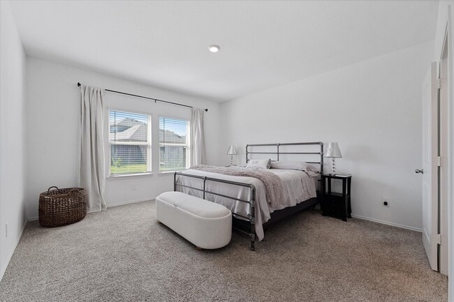 Building Photo - 21511 Violet Rdg Rd