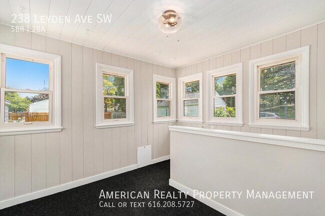 Building Photo - 238 Leyden Ave SW