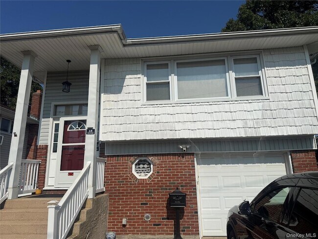 Building Photo - 15 3rd Ave