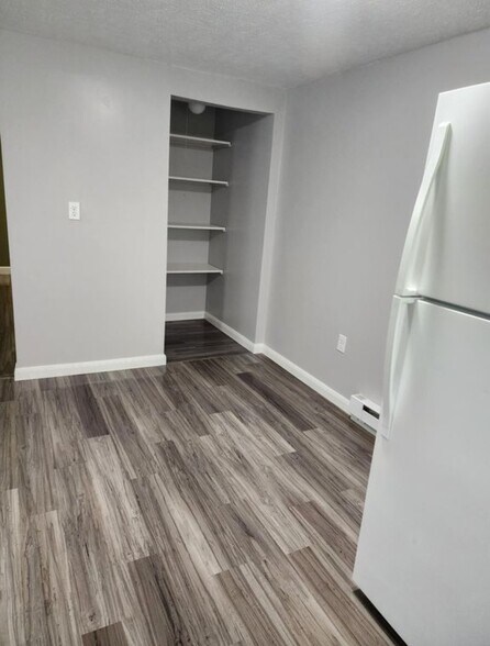 Building Photo - 5243 Highland Rd