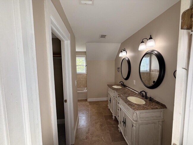 Building Photo - 138 Gayden Dr