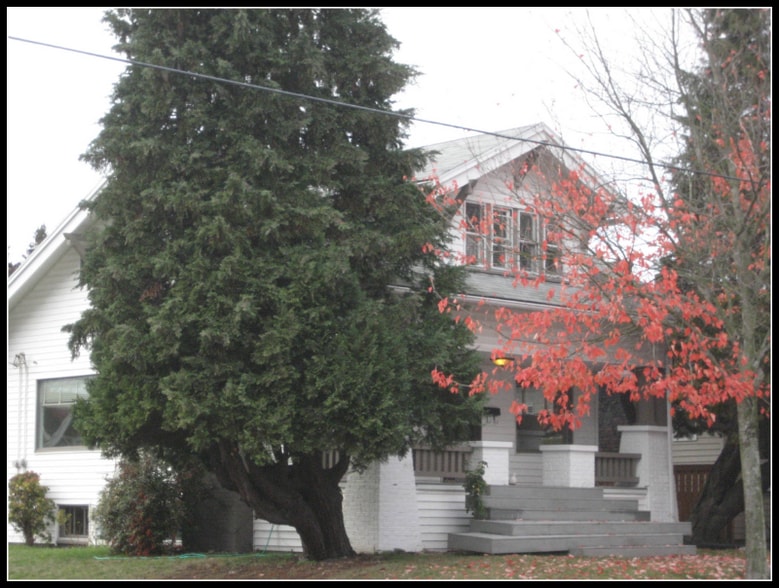 Building Photo - 4703 Fremont Ave N