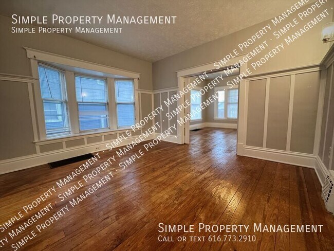 Building Photo - 1036 Lafayette Ave NE