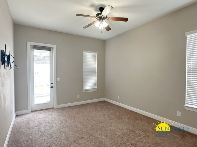 Building Photo - Gorgeous 3-Bedroom Home in Magnolia Village, Navarre, Near Hurlburt Field!