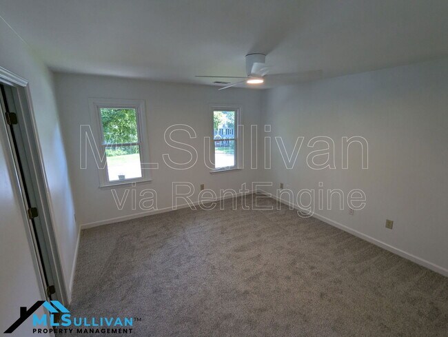 Building Photo - 5408 Ravenswood Pl