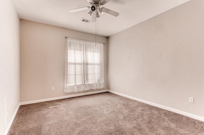 Building Photo - 7493 S Quail Cir