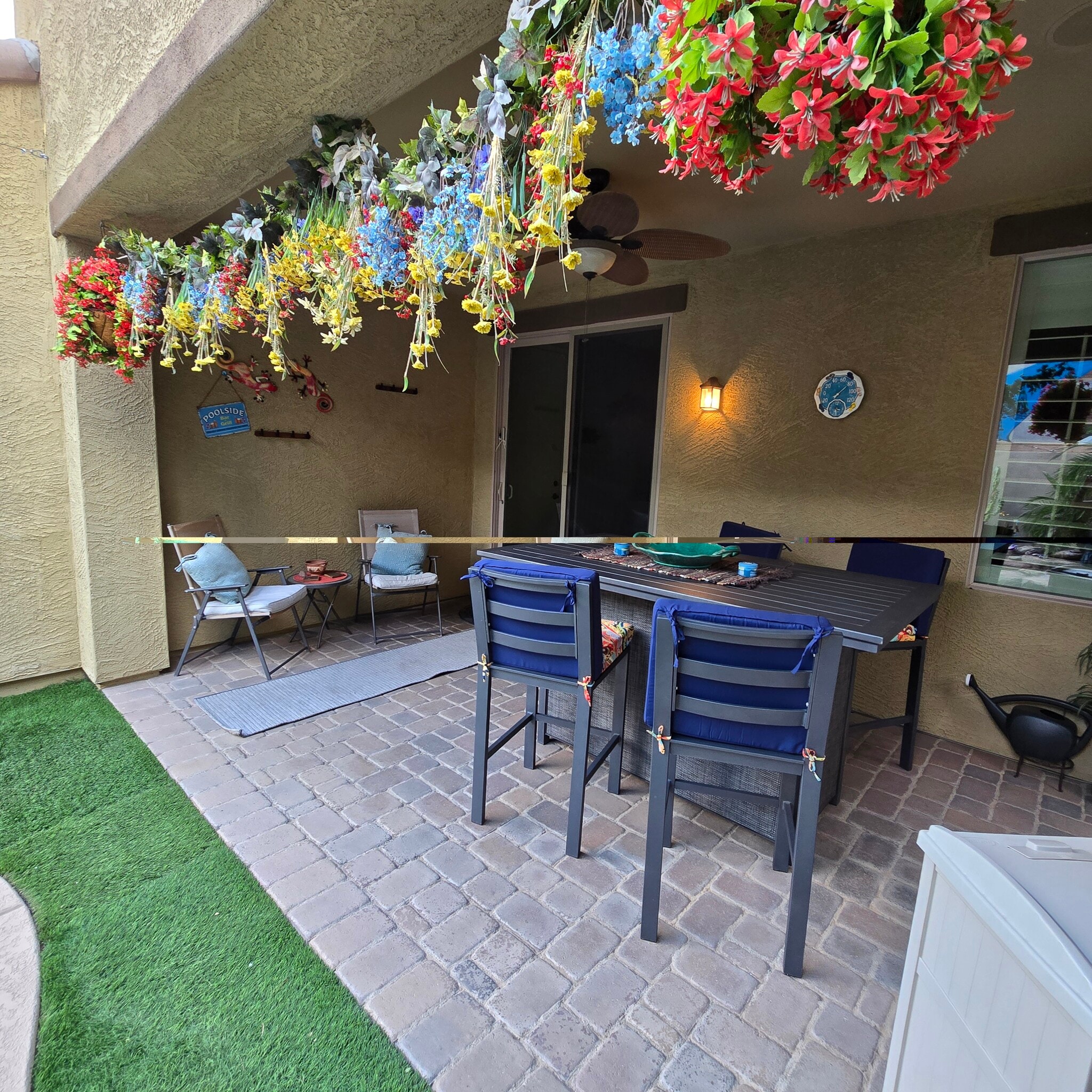 Building Photo - 280 E Indigo Dr