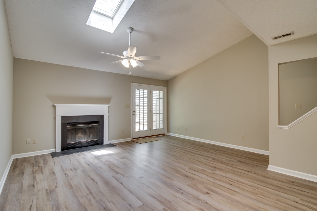 Building Photo - 68 Forest Oaks Dr