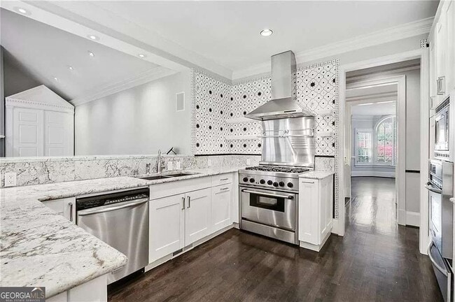 Building Photo - 460 Ivy Park Ln NE