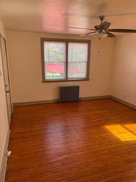 Building Photo - 1621 Murdoch Rd