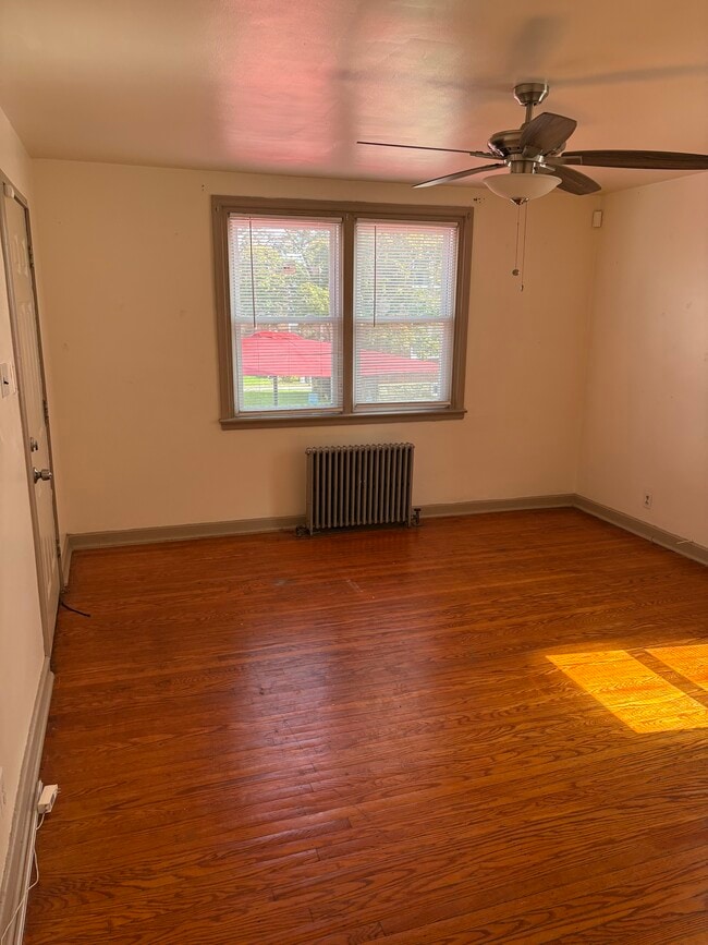 Building Photo - 1621 Murdoch Rd