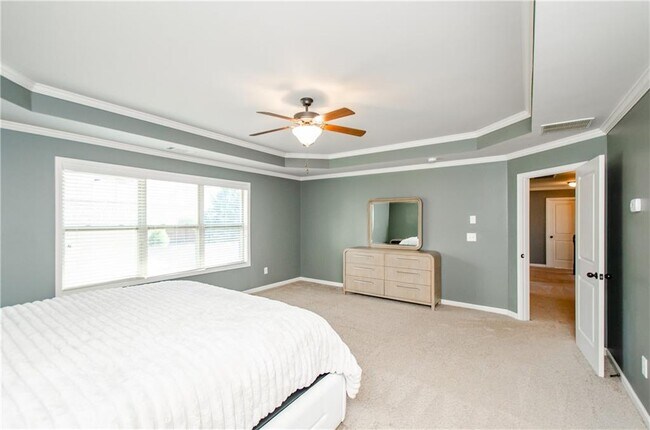 Building Photo - 4669 Sierra Creek Dr NE