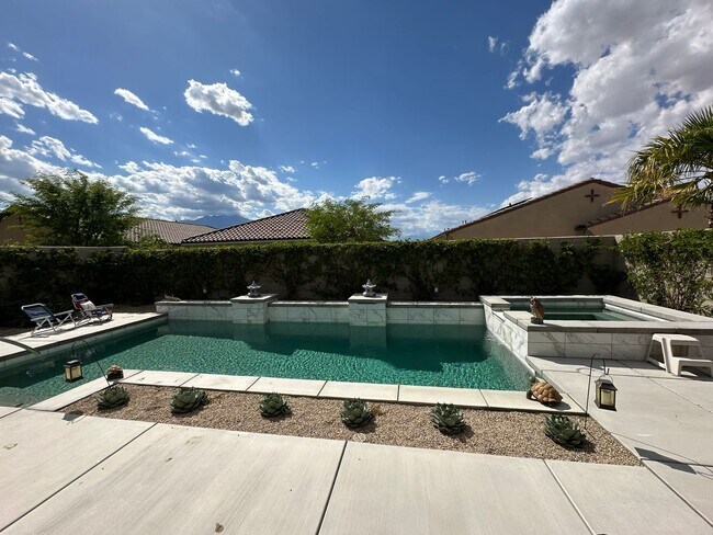 Building Photo - Short term Furnished home in the desirable 55+ community of Del Webb Available November-February