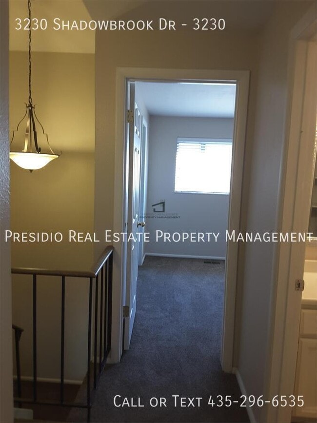 Building Photo - 3230 N Shadowbrook Dr