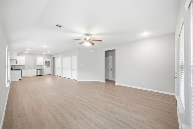 Building Photo - 815 Jefferson Ave