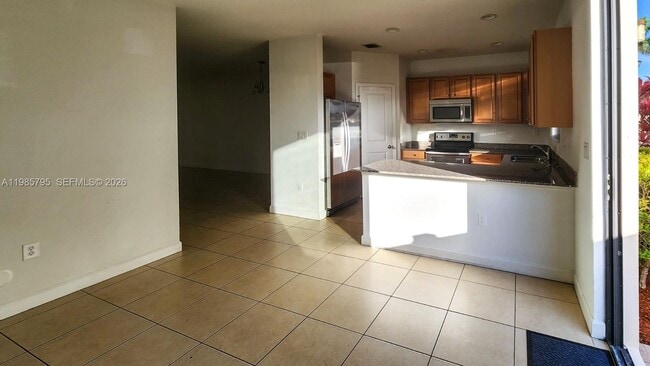 Building Photo - 470 NE 194th Terrace