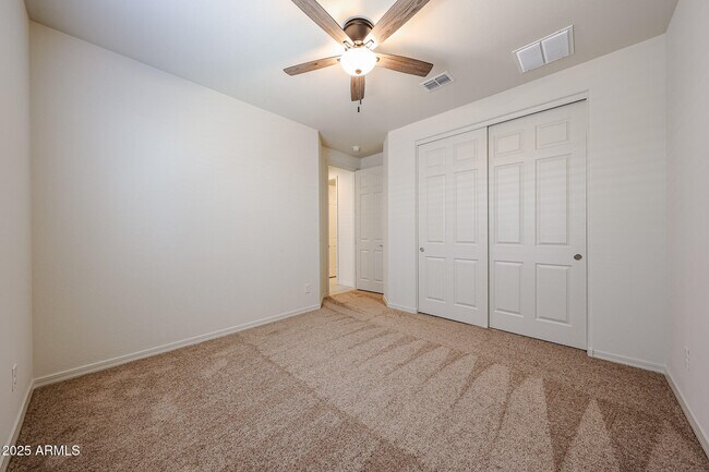 Building Photo - 25369 N 172nd Dr