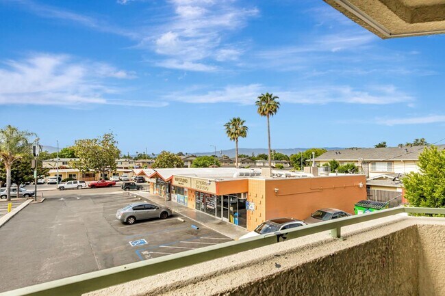 Building Photo - 3128 Loma Verde Dr