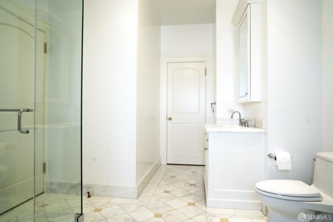 Building Photo - 2505 Divisadero St