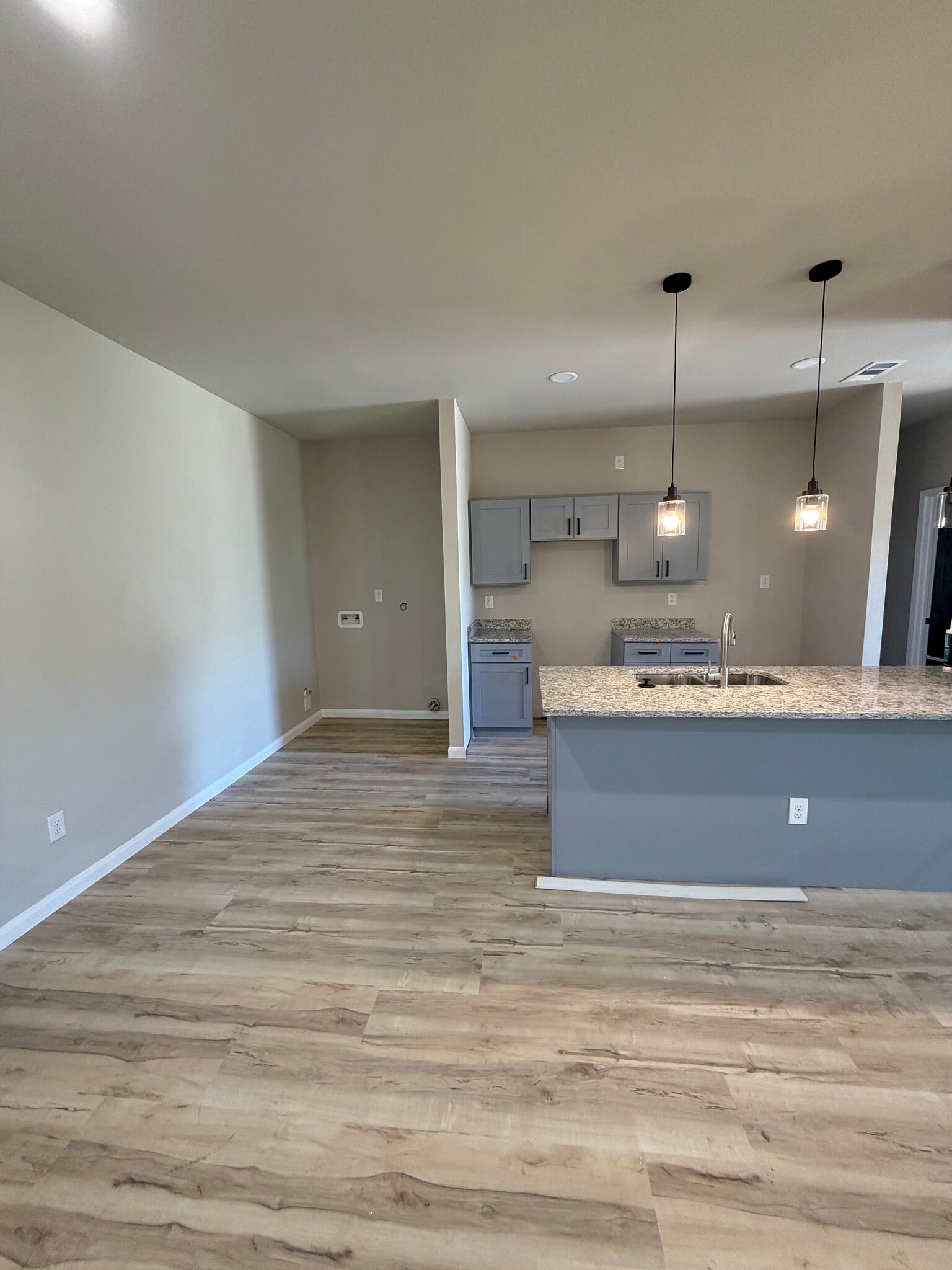 Building Photo - 2656 Locust Ave