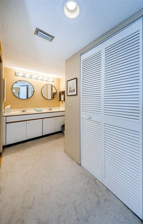 Building Photo - 6035 Sea Ranch Dr