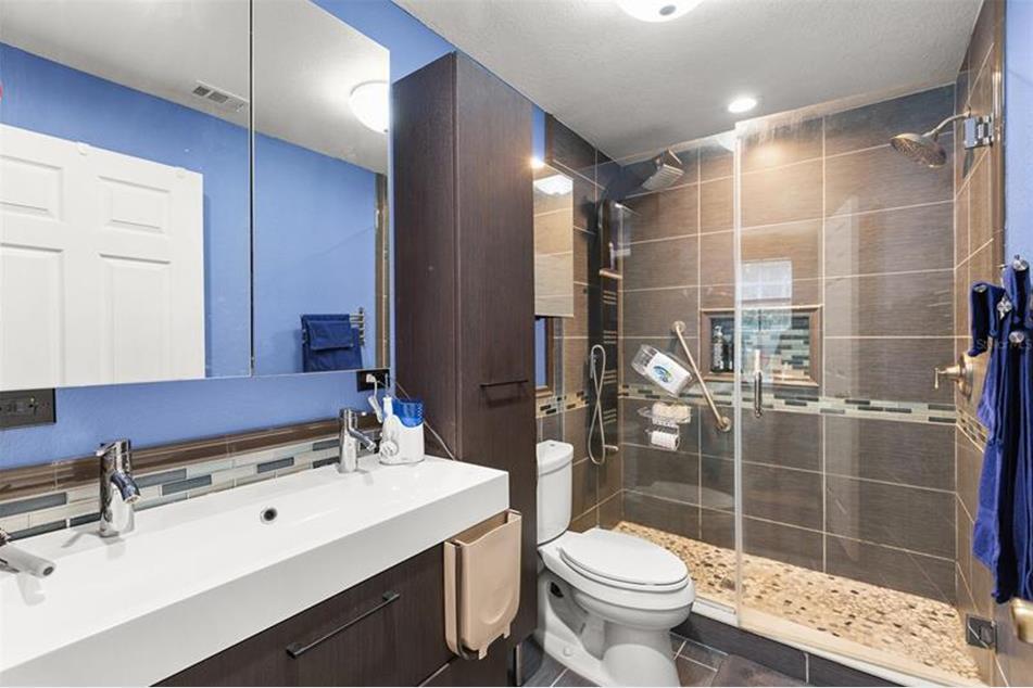 Master Bath - 13025 Mulberry Park Dr