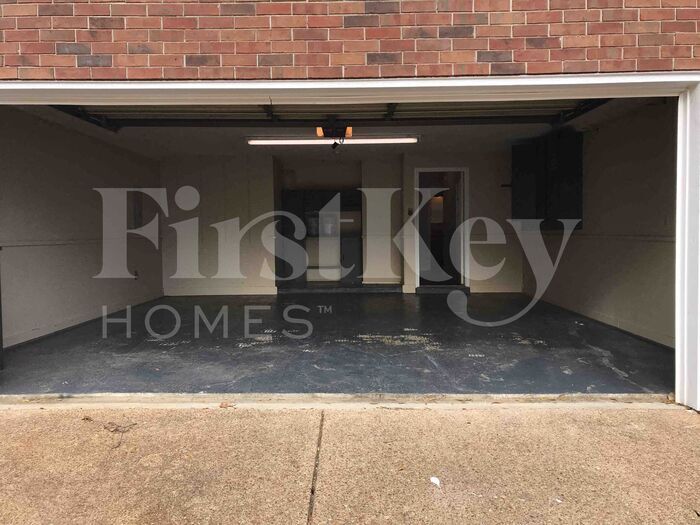 Building Photo - 7098 Maryland Ct