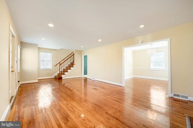 Building Photo - 6609 Fairdel Ave