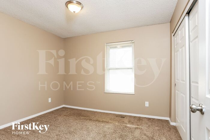 Building Photo - 24 Spring Way Dr