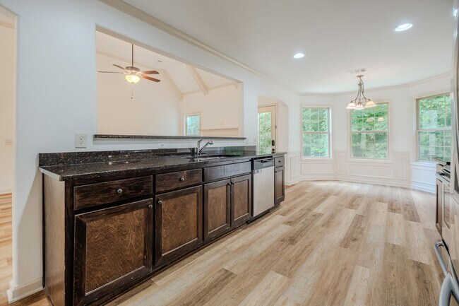 Building Photo - 115 Cypress Pl