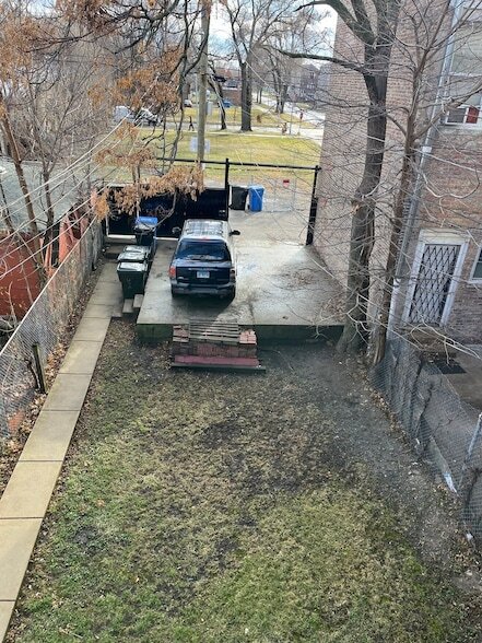 Building Photo - 3057 W Flournoy St