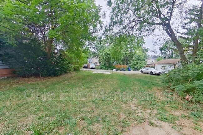 Building Photo - 1695 E Weber Rd