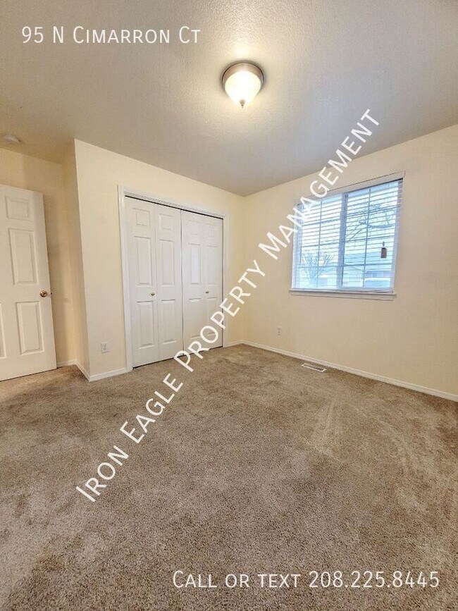 Building Photo - 95 N Cimarron Ct