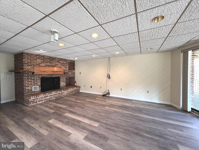 Building Photo - Beautiful 3bd 3bth contemporary A-framed home in the prestigious Eagle's Nest community.